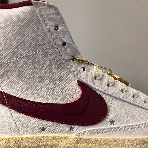 NWT Women's Nike Blazer Low '77 Sneakers in White & Red - DV7003-100 - Picture 9 of 11